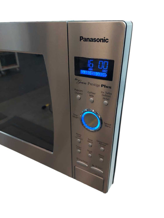 Panasonic Microwave The Genius Prestige Plus Model: NN-SE996SCyclone Inverter â