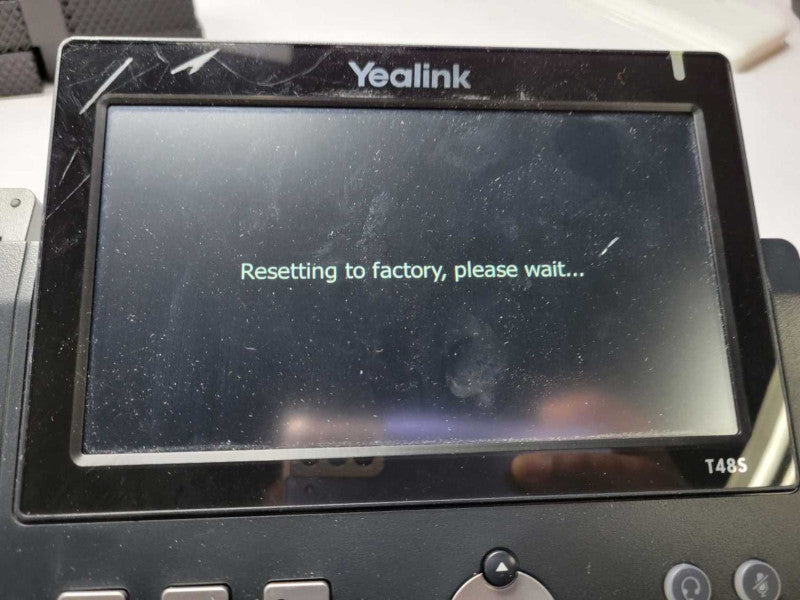Yealink Ultra-elegant Gigabit IP Phone SIP-T48S with Hand set, Factory reset Q_