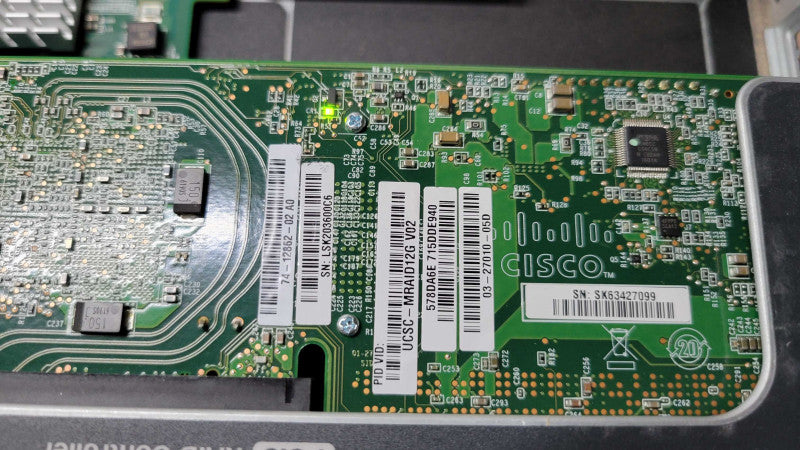 CISCO USC C220 M4 - Xeon e5-2630 V3 | 32GB RAM | 750W PSU | MegaRAID