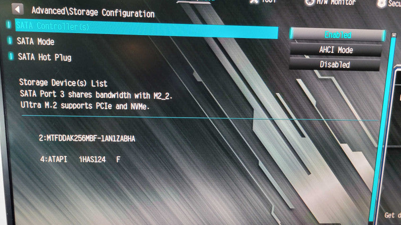 AMD Ryzen 5 2500G | ASROCK B450M Pro4 P1.60 | 8GB RAM | 256GB SSD %