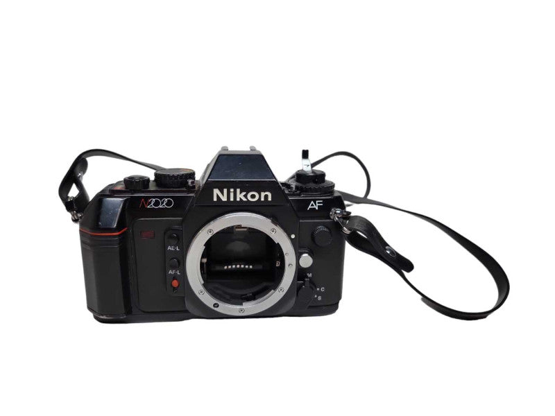 Nikon N2020 AF 35mm SLR Film Camera Body Only %