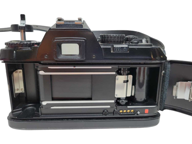 Nikon N2020 AF 35mm SLR Film Camera Body Only %