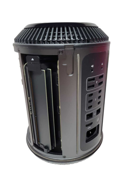 Mac Pro (Late 2013) Xeon E5-1620 v2 | 16GB | 250GB SSD | 2xFirePro D300 2GB % %