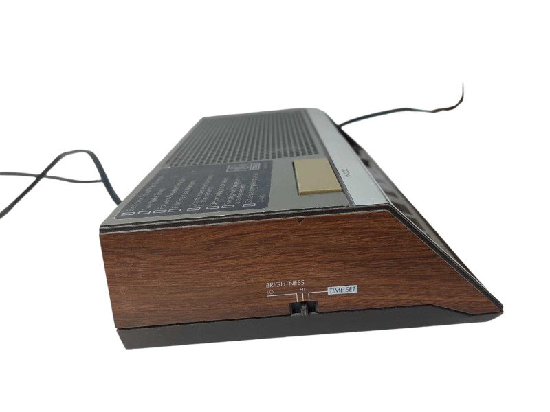 Vintage Alarm Clock Radio General Electric Model: 7-4663A =