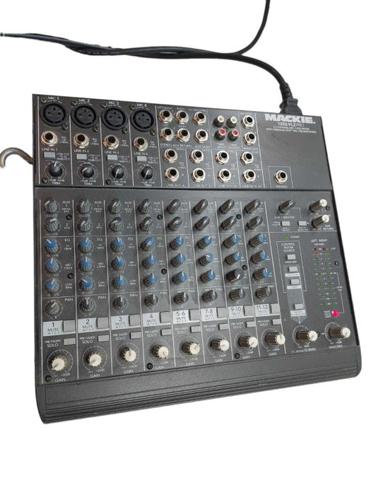 Mackie 1202-VLZPro 12-Chanel Mic/Line Mixer with Premium XDR Mic PreAmplifier â