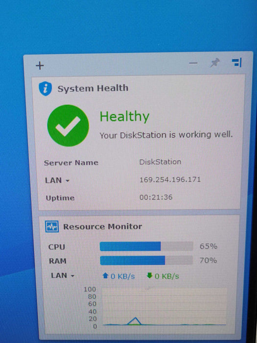 Synology DiskStation DS211J with 2x 2TB Sata HDDs, no Power adapter _