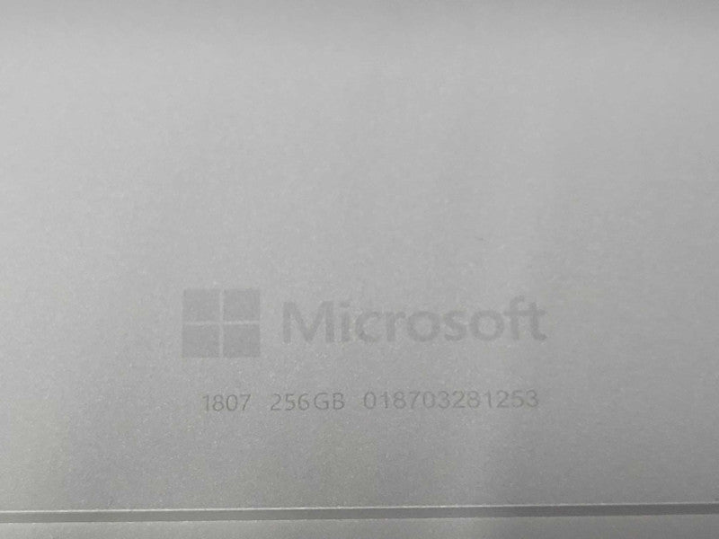 Microsoft Surface Pro 1807, Core  i5-7300U 8GB DDR3 256GB SSD w/ Power adapte _