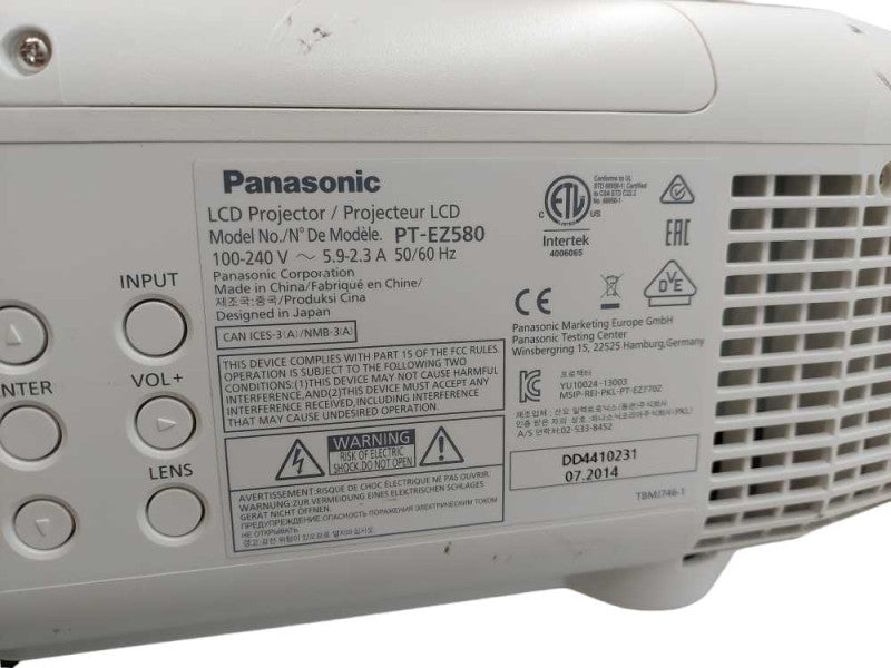 Panasonic LCD Projector WUXGA Model: PT-EZ580 =