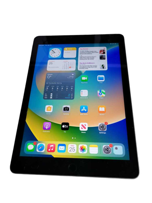 Apple iPad 5th Gen 32GB (A1822) - READ Î
