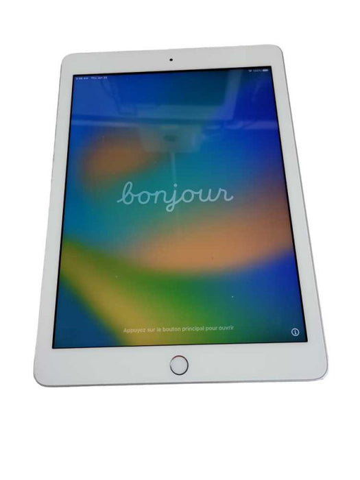 Apple iPad 5th Gen (A1822) - READ Î