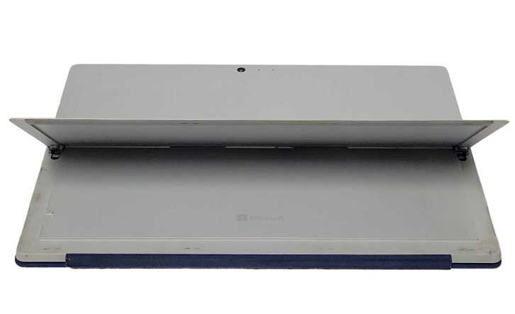 Microsoft Surface Pro 1796, i5-7300U 2.6GHz, 8GB, 256GB SSD, w/ PWR READ _