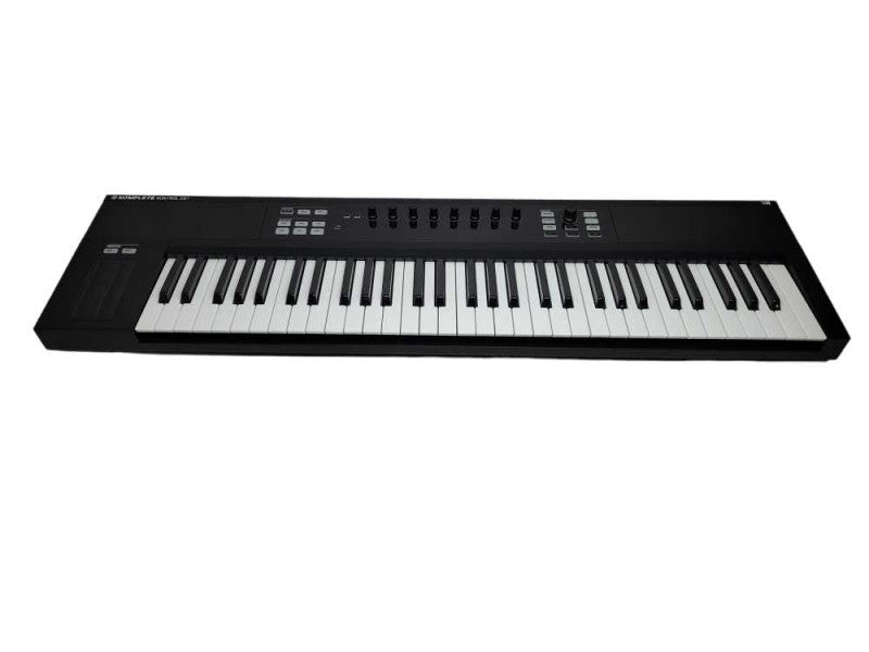 Native Instruments Komplete Kontrol S61 MIDI keyboard controller %