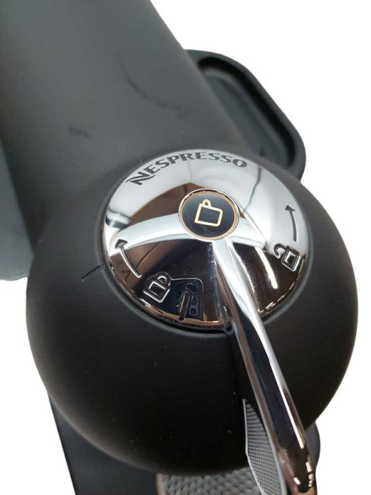 Breville Nespresso Coffee Maker Model: BNV220BKM =