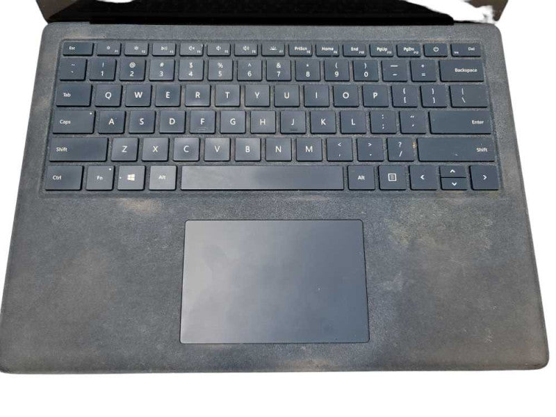 Microsoft Surface Laptop| i5-7200U| 8GB DDR3| 256GB SSD w/ DOCK Î²