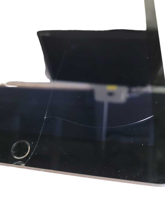 Apple iPad 5th Gen 128GB (A1822) - READ Î