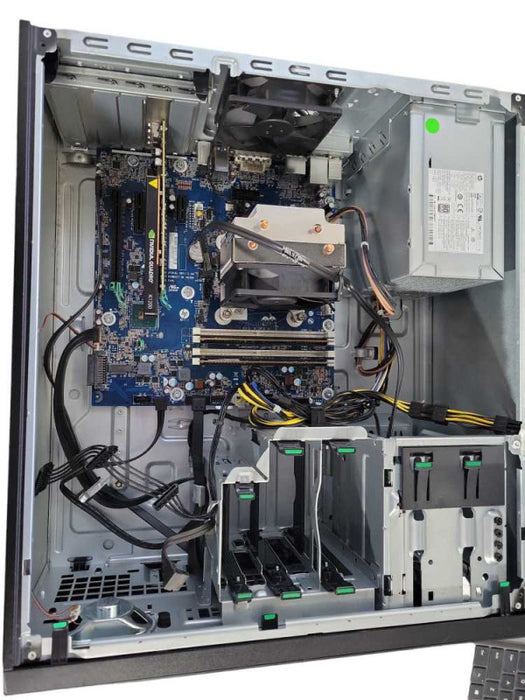 HP Z240 WorkStation | Xeon E3-1225 v5 @ 3.30GHz 16GB DDR4 Quadro K1200 !