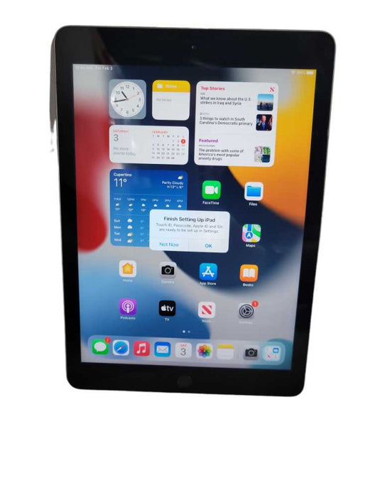 Apple iPad 5th Gen 128GB (A1822) READ !