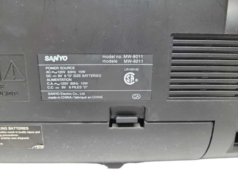 Sanyo MW-8011 - DUAL CASSETTE & RADIO PLAYER 2-Way 4-Speaker(READ) %