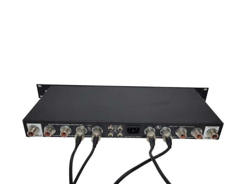SHURE WA405 Antenna Power Distribution System for LX4, SC4 Wireless Receivers %