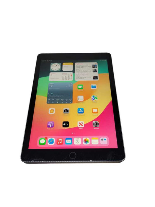 Apple iPad 6th Gen 32GB Wi-Fi 9.7\\" (READ) %