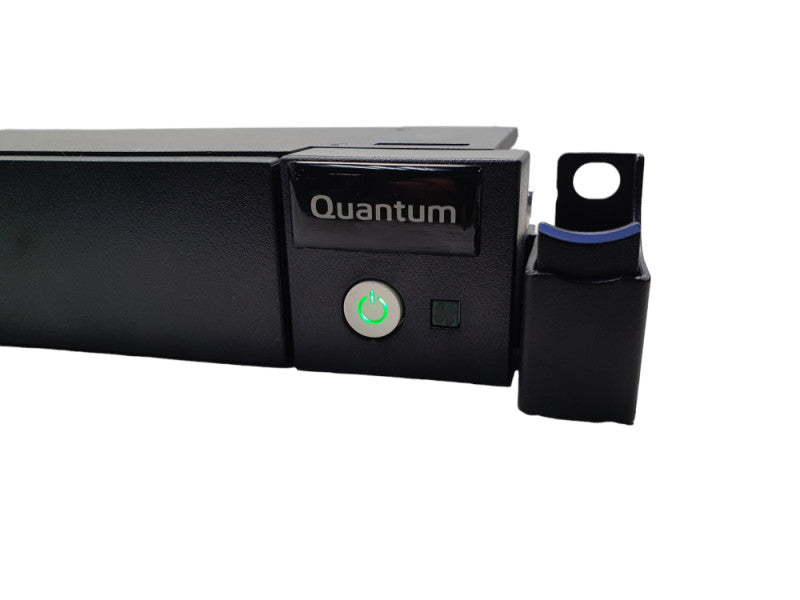 Quantum 7226 1U3 w/ internal LTO-5 SAS Drive Q-