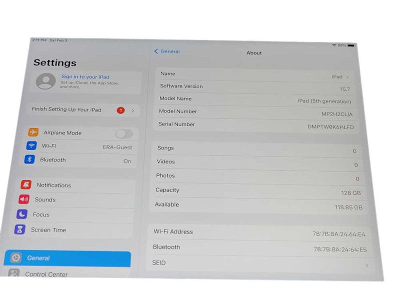 Apple iPad 5th Gen 128GB A1822, READ _