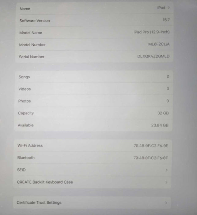 Apple iPad Pro 12.9\\" Wi-Fi only 32GB (2015), w/ Logitech keyboard _