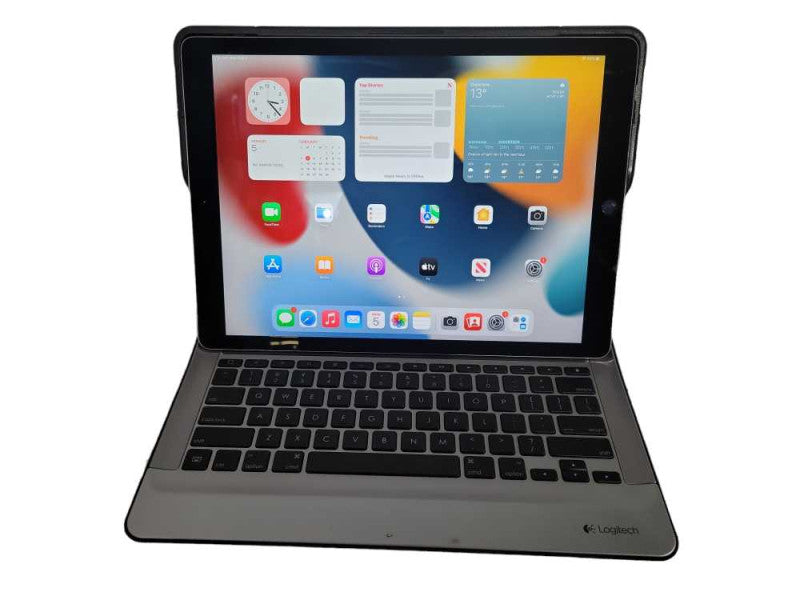 Apple iPad Pro 12.9in 32GB A1584 (WIFI) | + Logitech Create Keyboard !