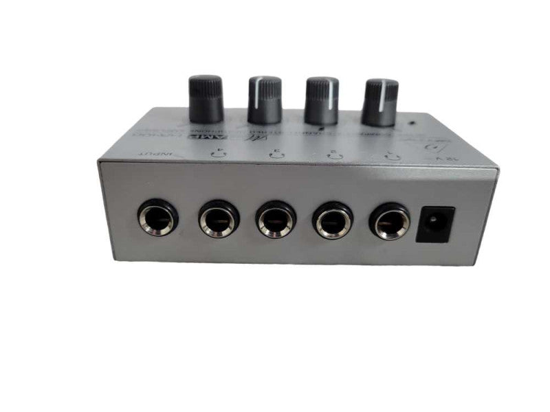 Behringer Micro AMP HA400 Ultra Compact 4-Channel Stereo Headphone Amplifier !