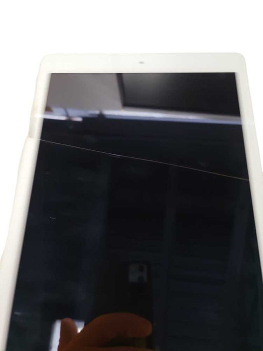 Apple iPad 5th Gen 32GB (A1822) - READ Î