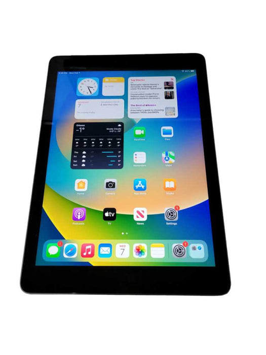 Apple iPad 5th Gen 32GB (A1823) Î