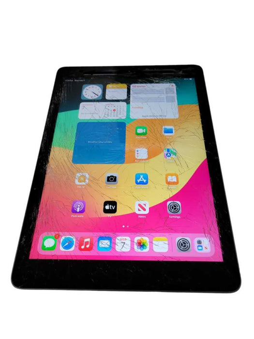 Apple iPad 6th Gen 32GB (A1893) - READ QÎ