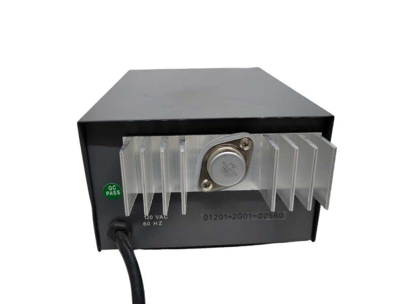 SAMLEX AMERICA 4-6 AMP REGULATED DC POWER SUPPLY %