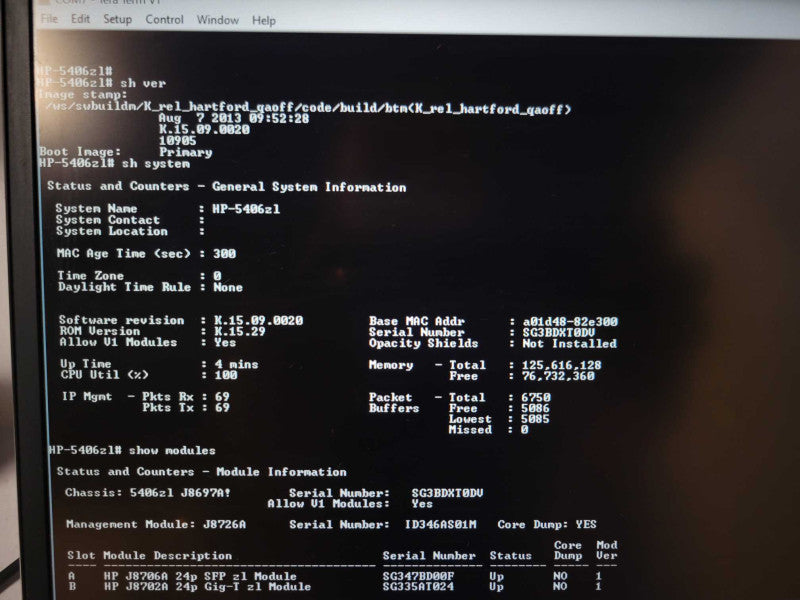 HP ProCurve J8697A Switch with 1x J8706A, 1x J8702A modules, and 2x PSU _