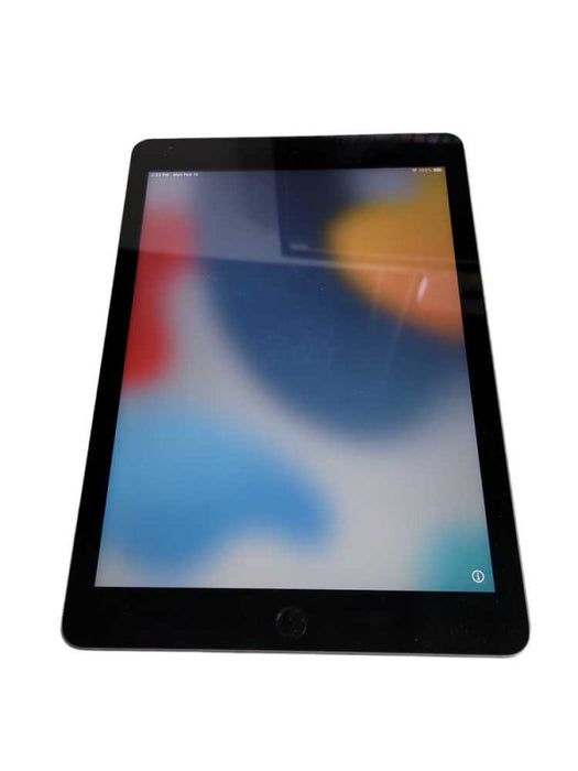 Apple iPad 5th Gen (A1823) - READ Î