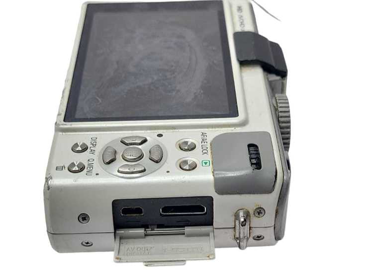 Panasonic Lumix DMC-LX5 10.1MP Camera, No Battery/SD Card, READ _