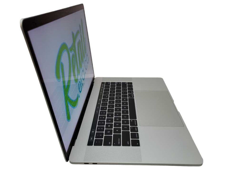 Apple Macbook Pro 2016 15\\" Core i7-6700HQ @ 2.6GHz 16GB DDR3 250GB SSD Radeon (