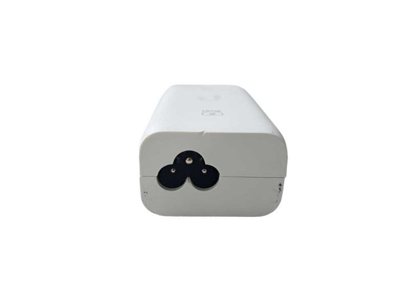 Ubiquiti Networks U-POE-AF 48VDC 15W Gigabit PoE Injector - White )