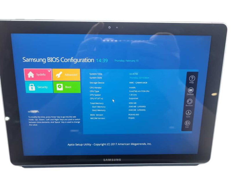 SAMSUNG Galaxy Book 10.6 - Core m3-7Y30 | 4GB | 64GB SSD %