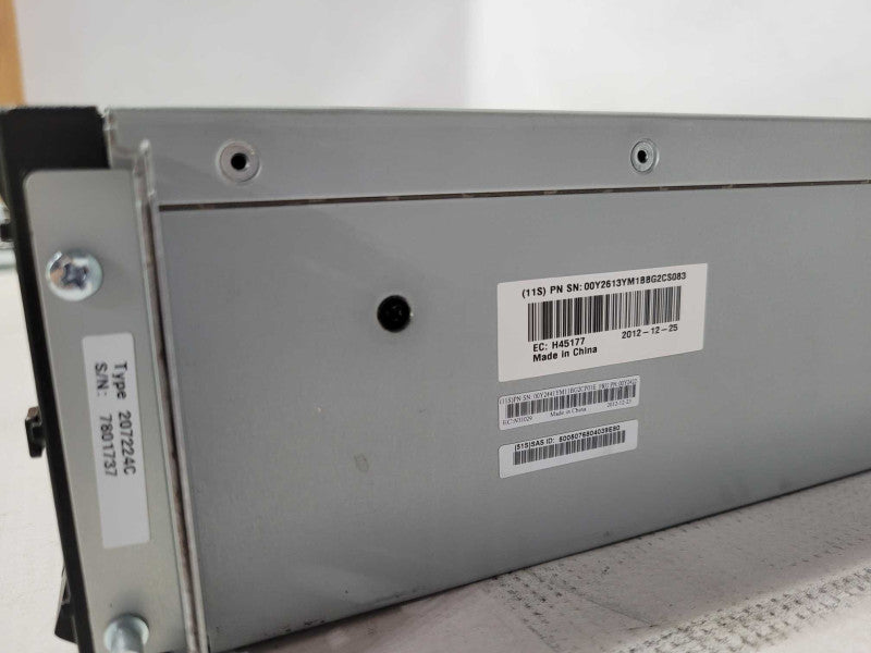 IBM Storwize V3700 Control Enclosure 24x 2.5\\" SAS Bays 2x Controller 00AR004  _