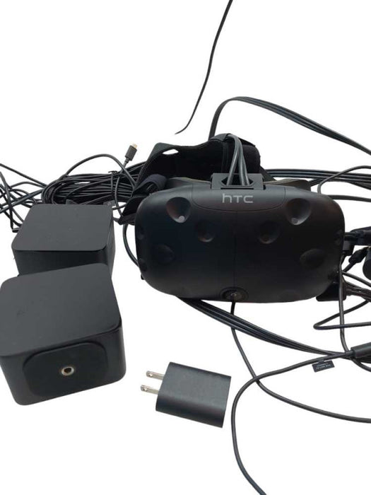 HTC VIVE Bundle ( Not Complete ) â