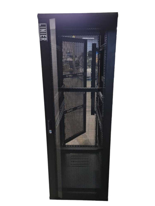Liner Server Rack with PDU !