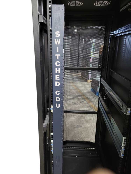 Liner Server Rack with PDU !