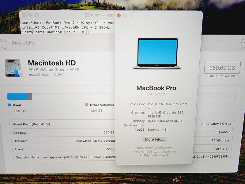 Apple Macbook Pro 2018 15\\" Core i7-8750H @ 2.2GHz 16GB DDR4 250GB SSD [Read] (