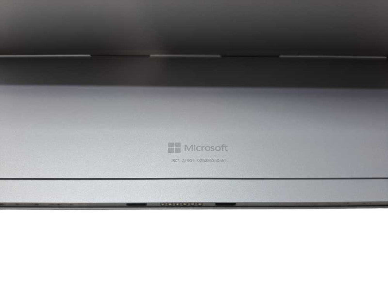Microsoft Surface Pro 5 (1807) | i5-7300U @ 2.60GHz 8GB Ram 256GB SSD )