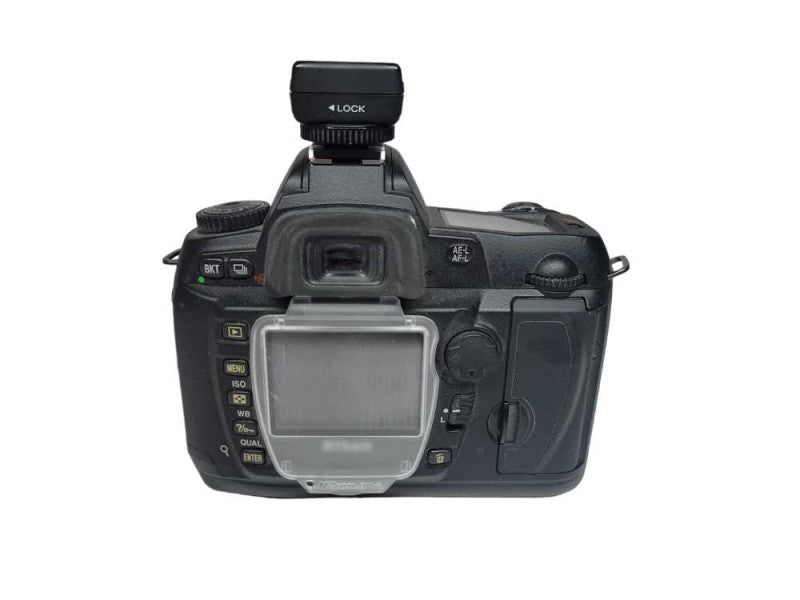 Nikon D70S 6.1MP Digital SLR Camera Body + Nikon AS-15 %