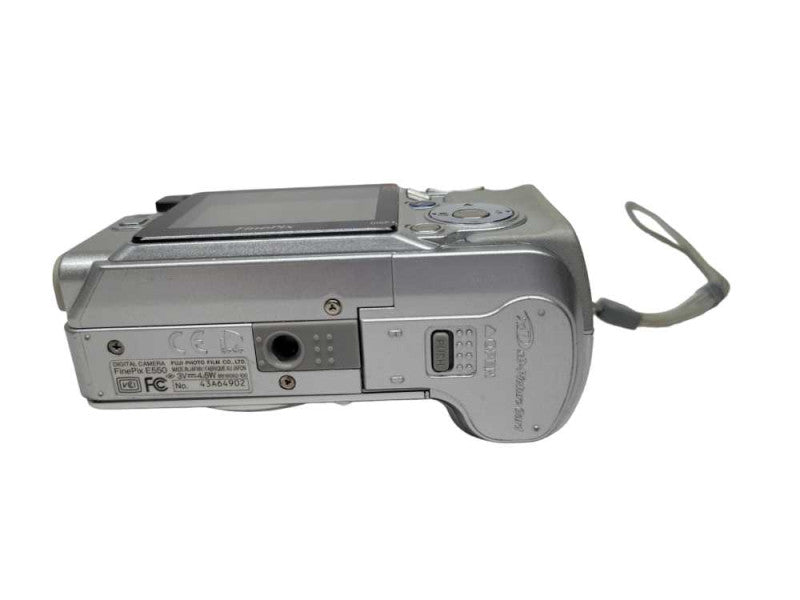 Fujifilm Finepix E Series E550 6.3MP Digital Camera %
