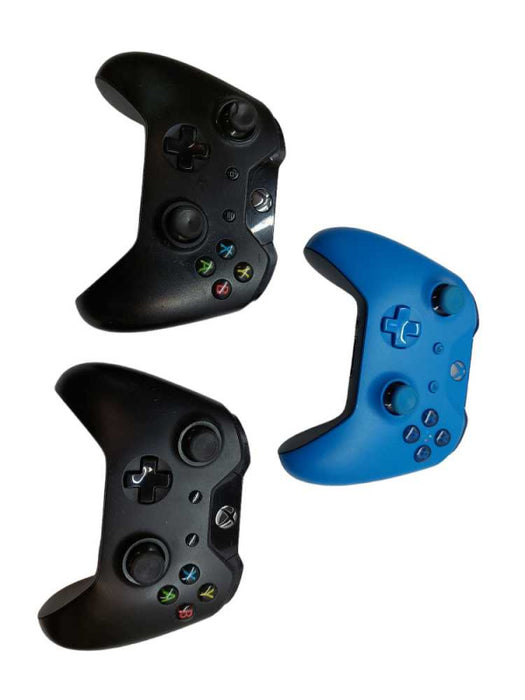 Bundle of 3 Microsoft Xbox One Controllers 2 Model: 1537 - 1 Model: 1708  =