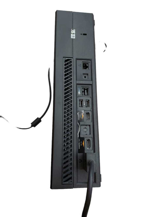 Microsoft Xbox One Model: 1540 with 2 Controllers & Kinect Sensor Camera  =