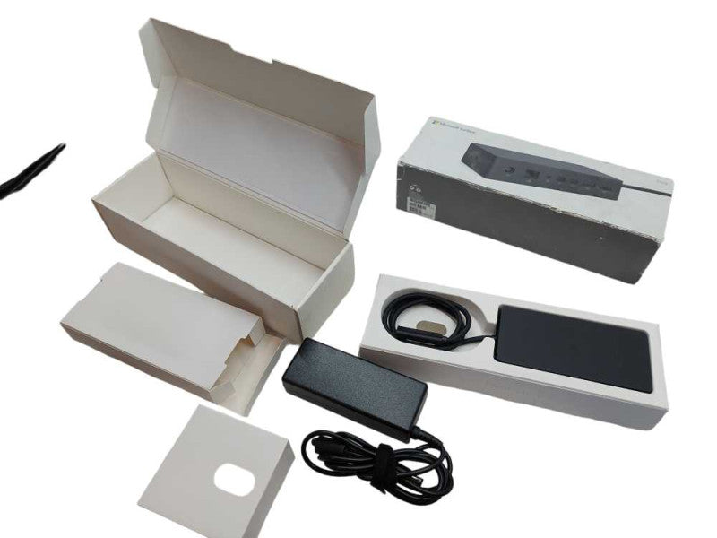 Microsoft Surface Dock Model: 1661 ( for Surface pro 3, 4, Surface book ) Q=